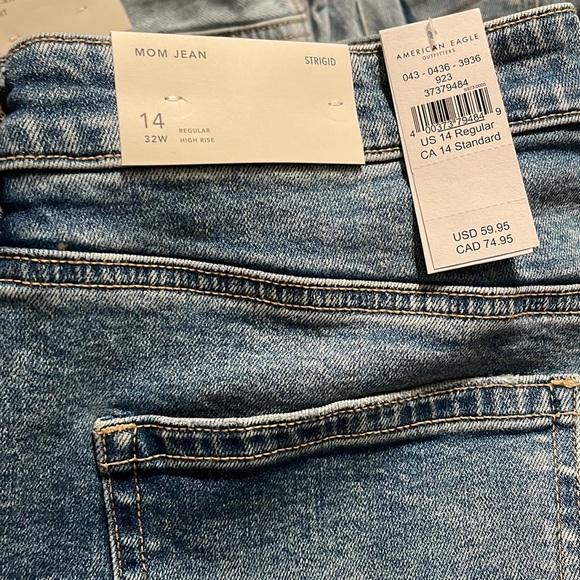 AE Strigid Ripped Mom Jean - Picture 8 of 10